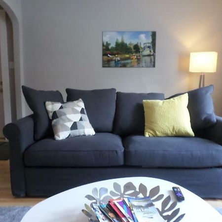 Appartamento Beautiful, Clean, Quiet 2 Br-In Downtown Ottawa. Parking, Wifi And Netflix Included Esterno foto