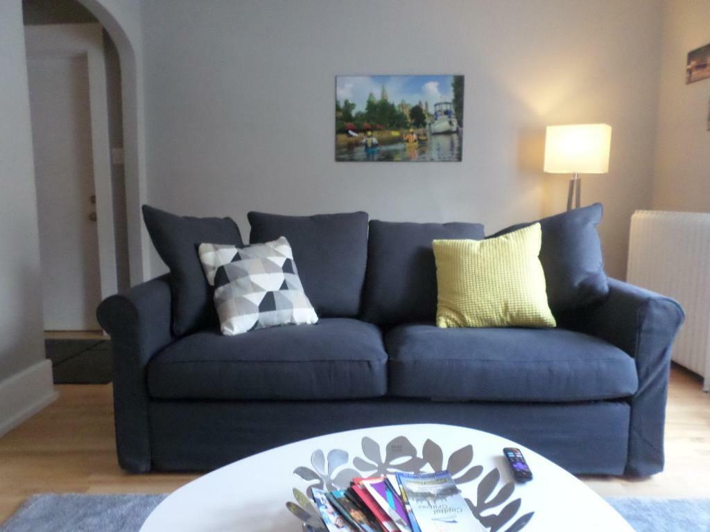 Appartamento Beautiful, Clean, Quiet 2 Br-In Downtown Ottawa. Parking, Wifi And Netflix Included Esterno foto